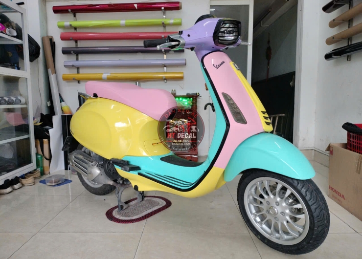 VESPA ĐỔI MÀU THEO YÊU CẦU